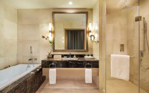 Bathroom, Jasmine Naypyitaw Hotel in National Guesthouse Zone Bathroom, Jasmine Naypyitaw Hotel in National Guesthouse Zone