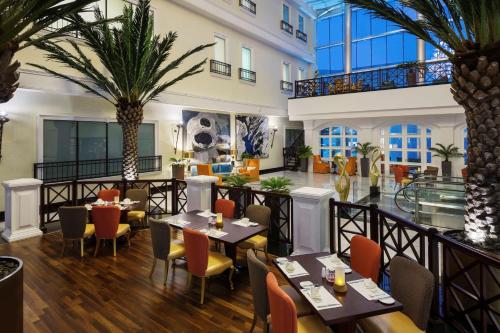 Pub/Lounge, Kempinski Al Othman Hotel Al Khobar in Dhahran Pub/Lounge, Kempinski Al Othman Hotel Al Khobar in Dhahran
