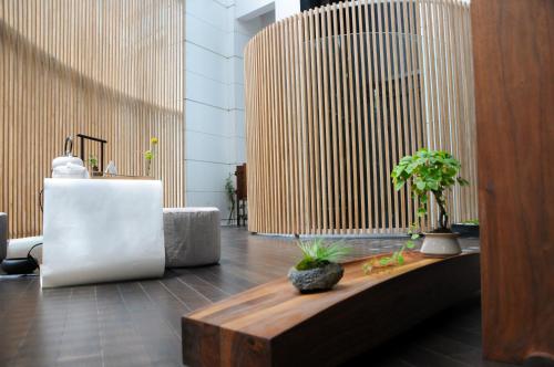 Gubei Garden Hotel Shanghai in New Hongqiao Commercial Center and Changning Gubei Garden Hotel Shanghai in New Hongqiao Commercial Center and Changning