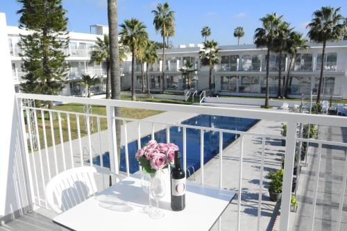 شرفة/ تراس, Lysithea Hotel in Pyla شرفة/ تراس, Lysithea Hotel in Pyla