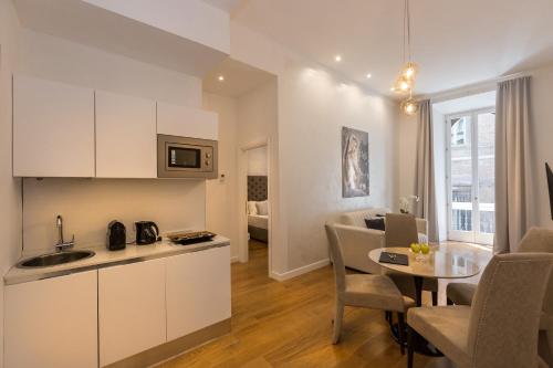 Facilities, Amazing Piazza Venezia Suites in Pantheon Facilities, Amazing Piazza Venezia Suites in Pantheon