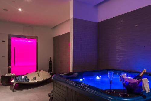 Hot tub, Royal Palm Resort & Spa - Adults Only in Fuerteventura Hot tub, Royal Palm Resort & Spa - Adults Only in Fuerteventura