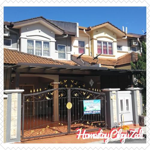 160m² 4 slaapkamer, 3 privé badkamer Vrijstaande woning in Hulu Langat (HOMESTAY CIKGU ZEDI HULU LANGAT) in Hulu Langat 160m² 4 slaapkamer, 3 privé badkamer Vrijstaande woning in Hulu Langat (HOMESTAY CIKGU ZEDI HULU LANGAT) in Hulu Langat