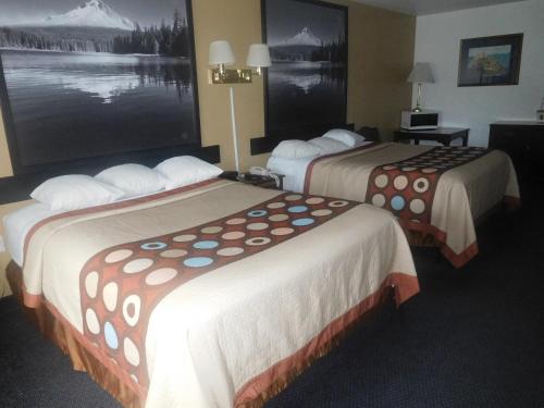 Super 8 By Wyndham Oroville in Oroville (CA) Super 8 By Wyndham Oroville in Oroville (CA)