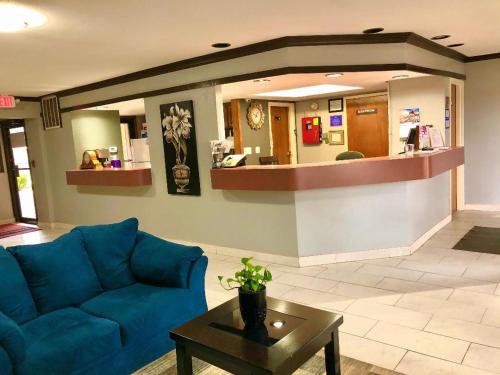 Empfangshalle, Americas Best Value Inn & Suites Yukon Oklahoma City in Yukon (OK) Empfangshalle, Americas Best Value Inn & Suites Yukon Oklahoma City in Yukon (OK)