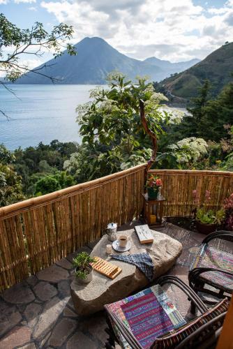 발코니/테라스, EL PICNIC ATITLÁN (EL PICNIC ATITLAN) in 추누나 발코니/테라스, EL PICNIC ATITLÁN (EL PICNIC ATITLAN) in 추누나