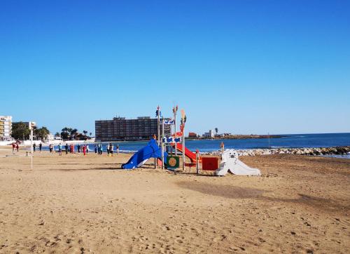 пляж, Beachfront modern and spacious apartment in Торревьеха пляж, Beachfront modern and spacious apartment in Торревьеха