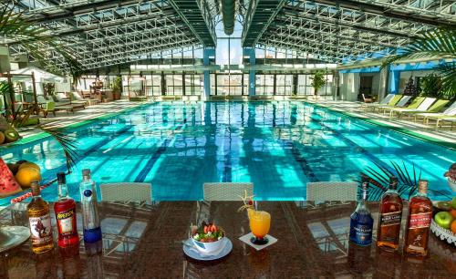 طعام و مشروبات, فندق راديسون مونتيفيديو فيكتوريا بلازا (Radisson Montevideo Victoria Plaza Hotel) in مركز مدينة مونتيفيديو طعام و مشروبات, فندق راديسون مونتيفيديو فيكتوريا بلازا (Radisson Montevideo Victoria Plaza Hotel) in مركز مدينة مونتيفيديو