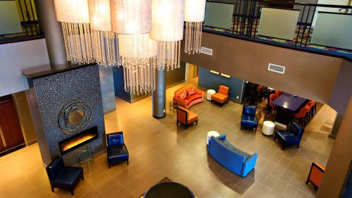 Előcsarnok, Holiday Inn & Suites Mississauga West / Meadowvale By IHG in Mississauga (Ontario) Előcsarnok, Holiday Inn & Suites Mississauga West / Meadowvale By IHG in Mississauga (Ontario)