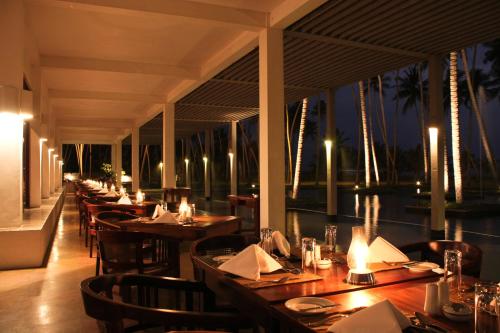 Restoranas, The Blue Water Hotel in Vaduva Restoranas, The Blue Water Hotel in Vaduva