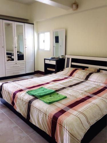 This photo about Wattanakham apartment shared on HyHotel.com