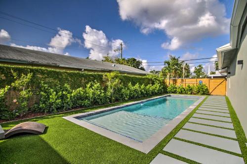 Modern Home with Shared Pool in Fort Lauderdale! near Parker Playhouse Modern Home with Shared Pool in Fort Lauderdale! near Parker Playhouse