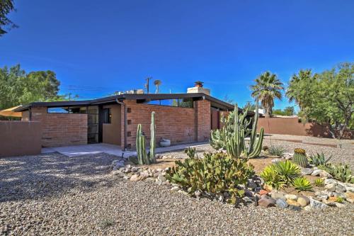 Tucson Home with Large Backyard Less Than 9 Mi to Downtown! Tucson 