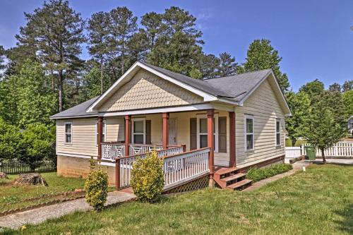 Quiet Atlanta Home about 15 Mins to Downtown and Airport! 