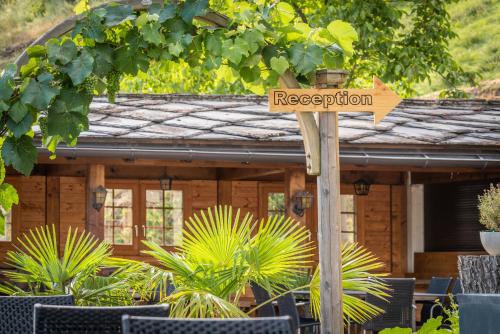 مدخل, VISPERBLICK 24-7 Parkplatz und Frühstück inkl (VISPERBLICK 24-7 Parkplatz und Fruhstuck inkl) in اوسيربورغ مدخل, VISPERBLICK 24-7 Parkplatz und Frühstück inkl (VISPERBLICK 24-7 Parkplatz und Fruhstuck inkl) in اوسيربورغ