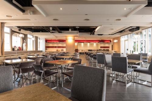 Restaurant, Taichung Fengjia Beacon Hotel in Fengjia Restaurant, Taichung Fengjia Beacon Hotel in Fengjia