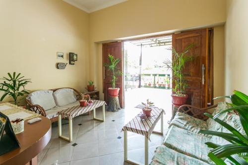 RedDoorz Syariah @ Sakinah Guesthouse in Sragen RedDoorz Syariah @ Sakinah Guesthouse in Sragen