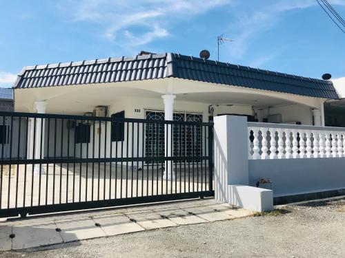 CoZy and comfortable Homestay in sungai siput in Sungai Siput CoZy and comfortable Homestay in sungai siput in Sungai Siput