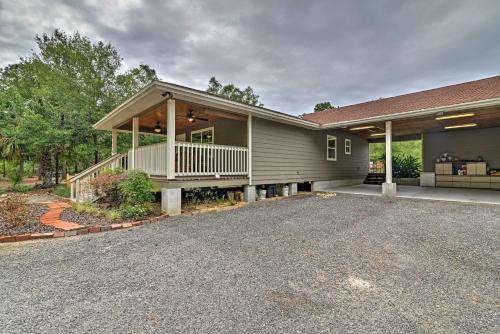 Crystal River Cottage on 1 Acre with Deck and Porch! in Inglis (FL) Crystal River Cottage on 1 Acre with Deck and Porch! in Inglis (FL)