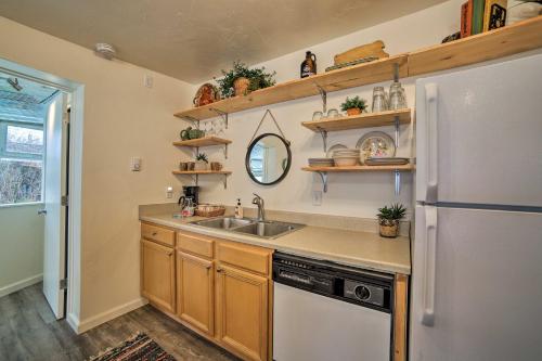 Cozy Grand Junction Bungalow by Trails and Wineries! in Clifton (CO) Cozy Grand Junction Bungalow by Trails and Wineries! in Clifton (CO)