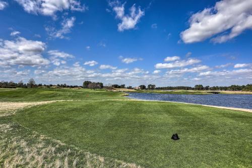 Myrtle Beach Condo with Golf Course - Boardwalk 9 Mi in Myrtle Beach