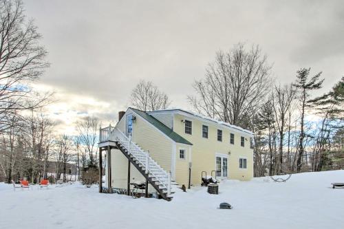 Historic Bradford Home - 8 Miles to Mt Sunapee! in Brattleboro (VT) Historic Bradford Home - 8 Miles to Mt Sunapee! in Brattleboro (VT)