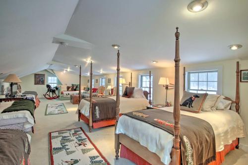 Historic Bradford Home - 8 Miles to Mt Sunapee! in Brattleboro (VT) Historic Bradford Home - 8 Miles to Mt Sunapee! in Brattleboro (VT)