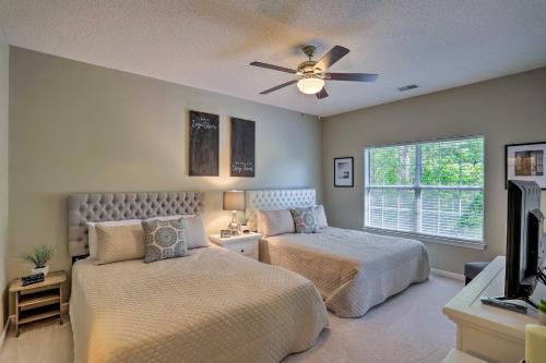 Beautiful Myrtle Beach Condo on Golf Course with Pool in Parkland Beautiful Myrtle Beach Condo on Golf Course with Pool in Parkland