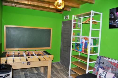 Recreatie-faciliteiten, Casa Rural Mansion Alejandra con piscina y jacuzzi in Collado Mediano Recreatie-faciliteiten, Casa Rural Mansion Alejandra con piscina y jacuzzi in Collado Mediano