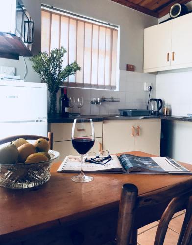 Patogumai, Die Buitekamer in Bredasdorpas Patogumai, Die Buitekamer in Bredasdorpas