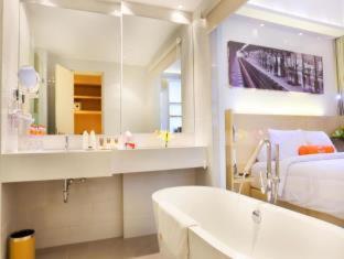 HARRIS Hotel & Conventions Gubeng in Surabaya HARRIS Hotel & Conventions Gubeng in Surabaya