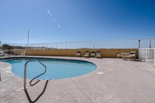 Clearwater Unit 7C Condo near Sea-N-Suds Restaurant Clearwater Unit 7C Condo near Sea-N-Suds Restaurant