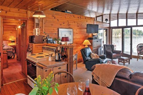 Newport Cabin with Lakefront Private Porch and Grill! in Sandpoint (ID) Newport Cabin with Lakefront Private Porch and Grill! in Sandpoint (ID)