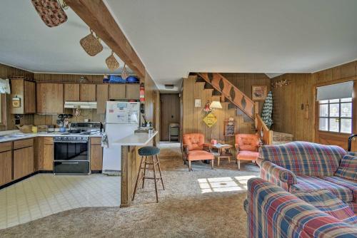 Walk to Green Lake and Beach Cozy Cabin with Deck in Oshkosh (WI) Walk to Green Lake and Beach Cozy Cabin with Deck in Oshkosh (WI)