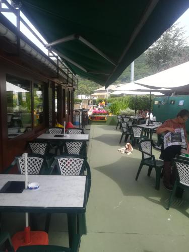 Зовнішній вигляд готелю, Le Liège (Le Liege) in Ла Роше-ен-Арденне Зовнішній вигляд готелю, Le Liège (Le Liege) in Ла Роше-ен-Арденне