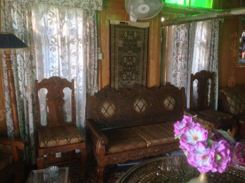 Hotel Shreen Group Of Houseboats
