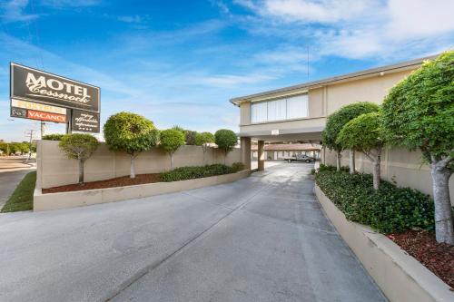 Pintu masuk, Cessnock Motel in Hunter Valley Pintu masuk, Cessnock Motel in Hunter Valley