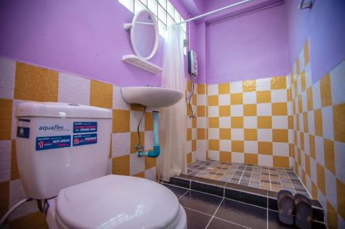 Bathroom, Hip Home at Hod in Hot Bathroom, Hip Home at Hod in Hot