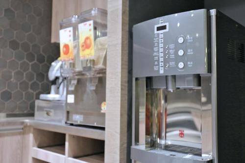 Kitchen, KIWI SHARE HOTEL in Taoyuan Kitchen, KIWI SHARE HOTEL in Taoyuan