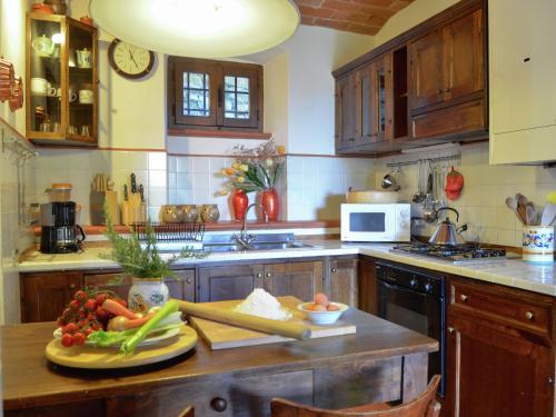 مطبخ, Lovely Villa in Cortona with Swimming Pool in La Chiesa مطبخ, Lovely Villa in Cortona with Swimming Pool in La Chiesa