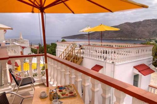 Erkély/terasz, Seva' s Studios in Tilos Erkély/terasz, Seva' s Studios in Tilos