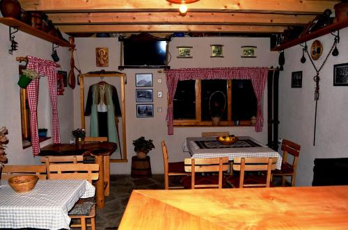 Fasilitas, Kraljska koliba - Kralje's Cottage in Andrijevica Fasilitas, Kraljska koliba - Kralje's Cottage in Andrijevica
