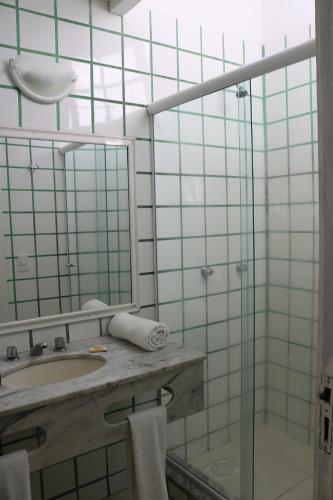 Bathroom, Pousada dos Reis in Alto de Buzios (Residential Area) Bathroom, Pousada dos Reis in Alto de Buzios (Residential Area)