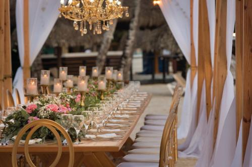 Salón de banquetes, Hilton La Romana All- Inclusive Adult Resort in Bayahíbe Salón de banquetes, Hilton La Romana All- Inclusive Adult Resort in Bayahíbe