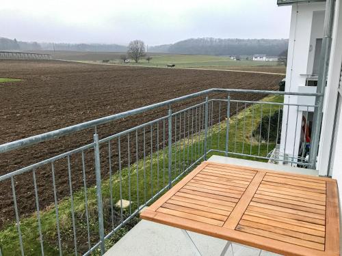 ระเบียง/ชานเรือน, Modern Apartment with a balcony in Busingen am Hochrhein in บูซิงเงินอัมฮอชร์ไฮน์ ระเบียง/ชานเรือน, Modern Apartment with a balcony in Busingen am Hochrhein in บูซิงเงินอัมฮอชร์ไฮน์