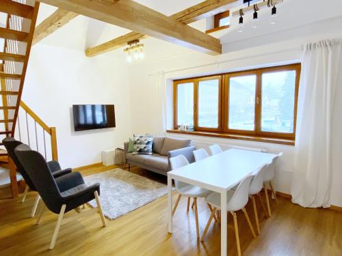 Mezonetový apartmán ve skandinávském stylu (Mezonetovy apartman ve skandinavskem stylu) in روكيتنايس ناد جيزيرو Mezonetový apartmán ve skandinávském stylu (Mezonetovy apartman ve skandinavskem stylu) in روكيتنايس ناد جيزيرو