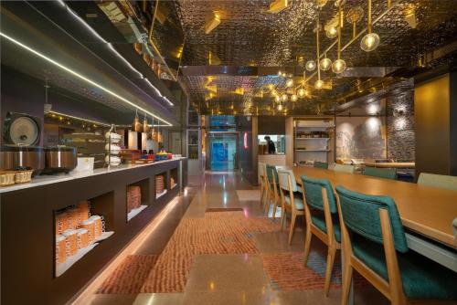 Restaurant, CityNote Hotel Beijing Road Dafosi Park Metro Station near Temple of the Six Banyan Trees Restaurant, CityNote Hotel Beijing Road Dafosi Park Metro Station near Temple of the Six Banyan Trees