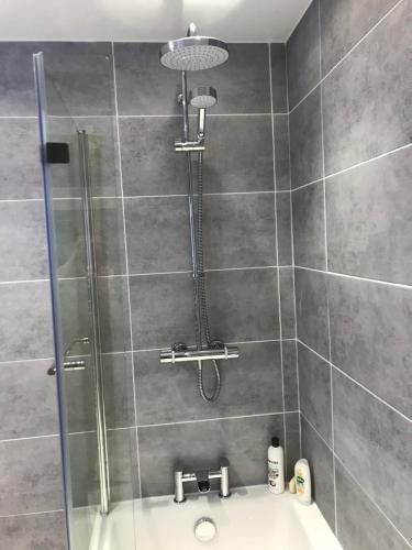 Banheiro, Super Clean Central Cardiff House near Roath Park Banheiro, Super Clean Central Cardiff House near Roath Park