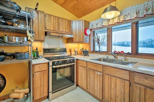 Updated Cabin on 7 Acres - Day Trip to Lake Geneva in Deerfield (IL) Updated Cabin on 7 Acres - Day Trip to Lake Geneva in Deerfield (IL)