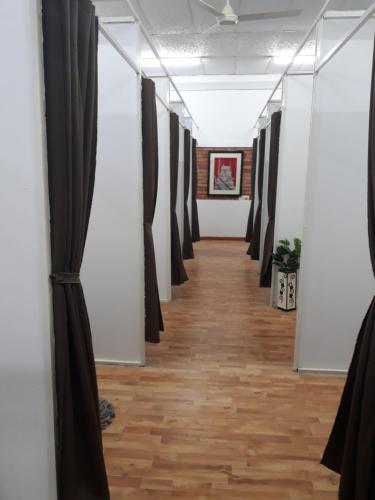 Pemandangan dalam, Dorm Master near Tiger! Tiger! Gallery & Exhibit Pemandangan dalam, Dorm Master near Tiger! Tiger! Gallery & Exhibit
